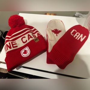 Helly Hansen Canada Alpine Toque and Mittens